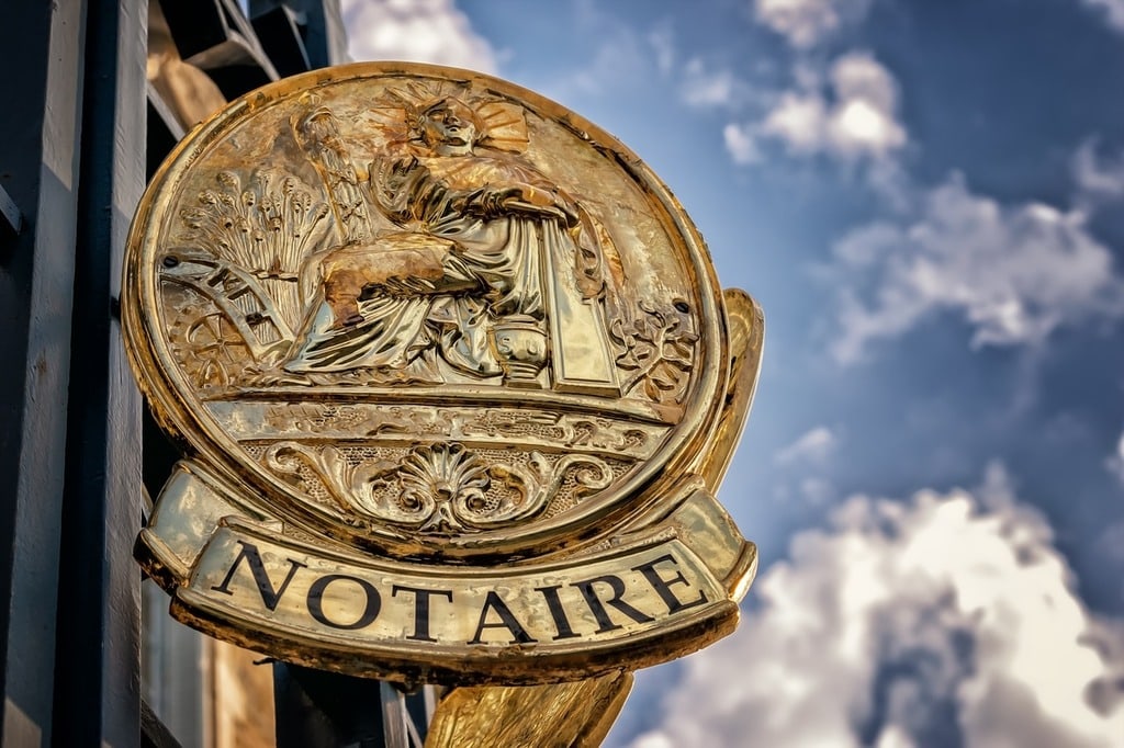 Tout savoir sur le rôle essentiel d'un notaire dans votre vie pratique